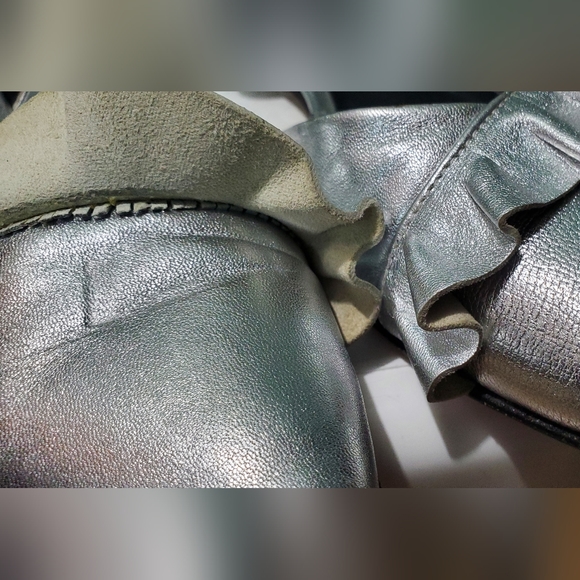 IRO Ruffled Silver Metallic Leather Pointed Toe D'Orsay Flats sz 41 - Picture 14 of 15
